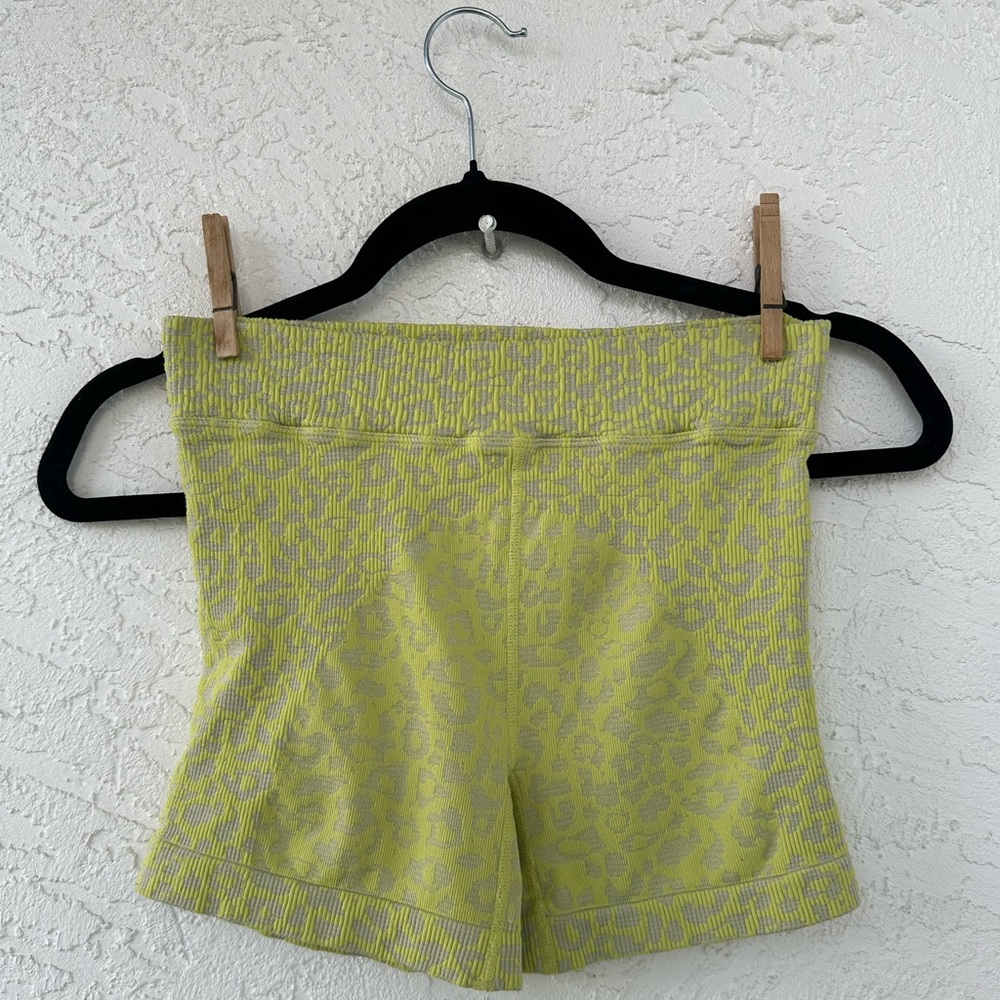 Free People Movement Biker Shorts Leopard Lime Green XS - Picture 4 of 7